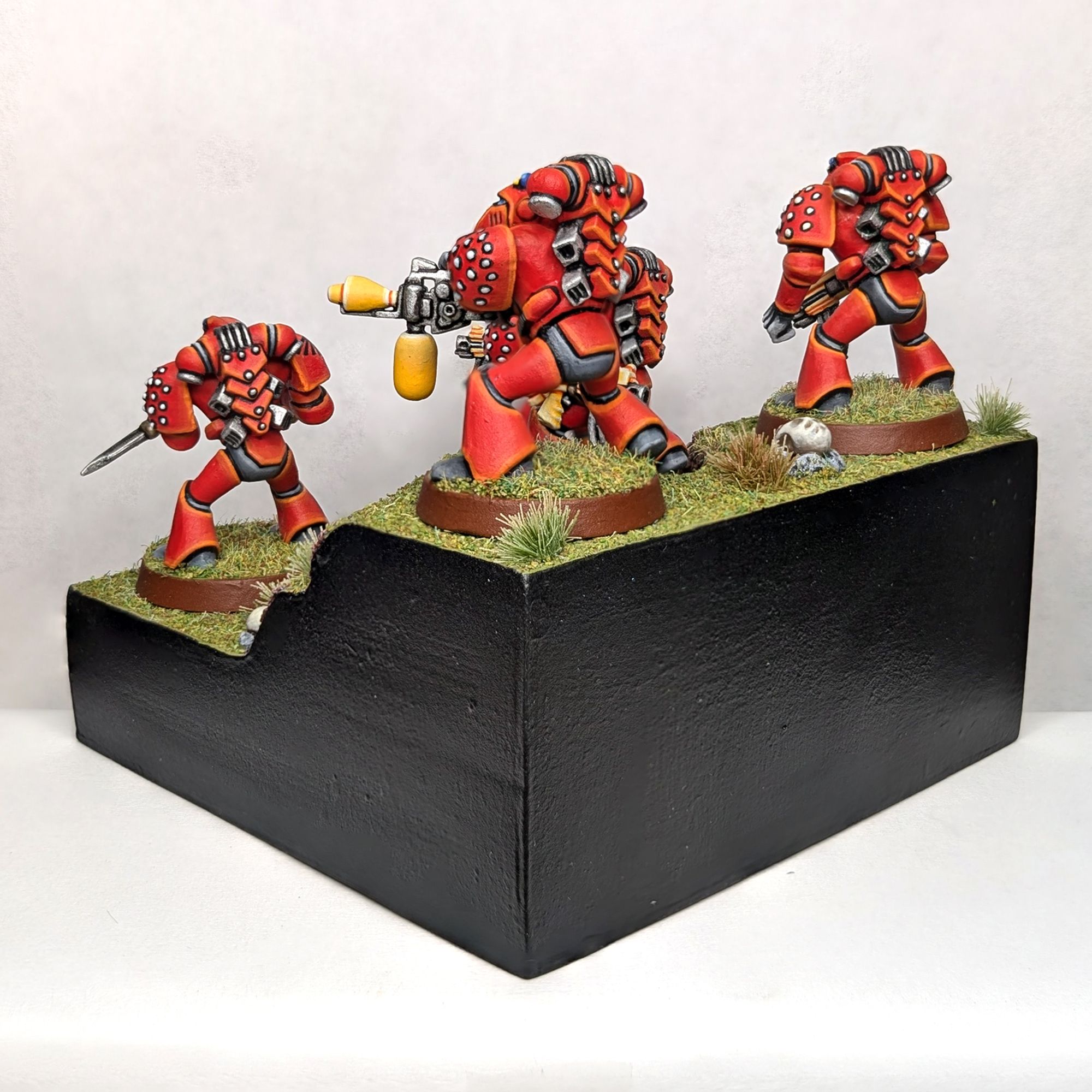 RTB01 Blood Angels Sneakie Beakie Display image 3