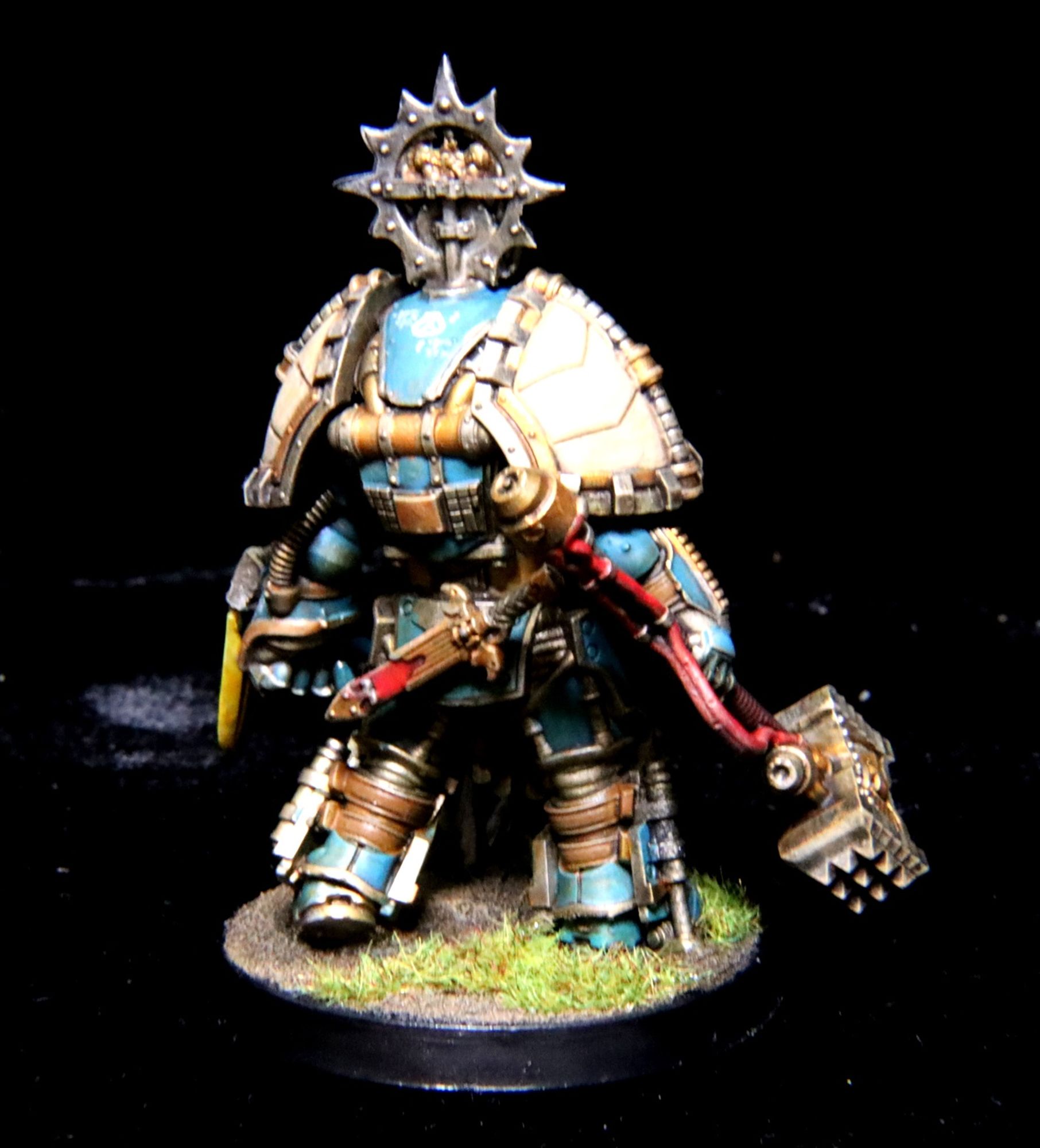Warhound Commander in Saturnine Armor image 2