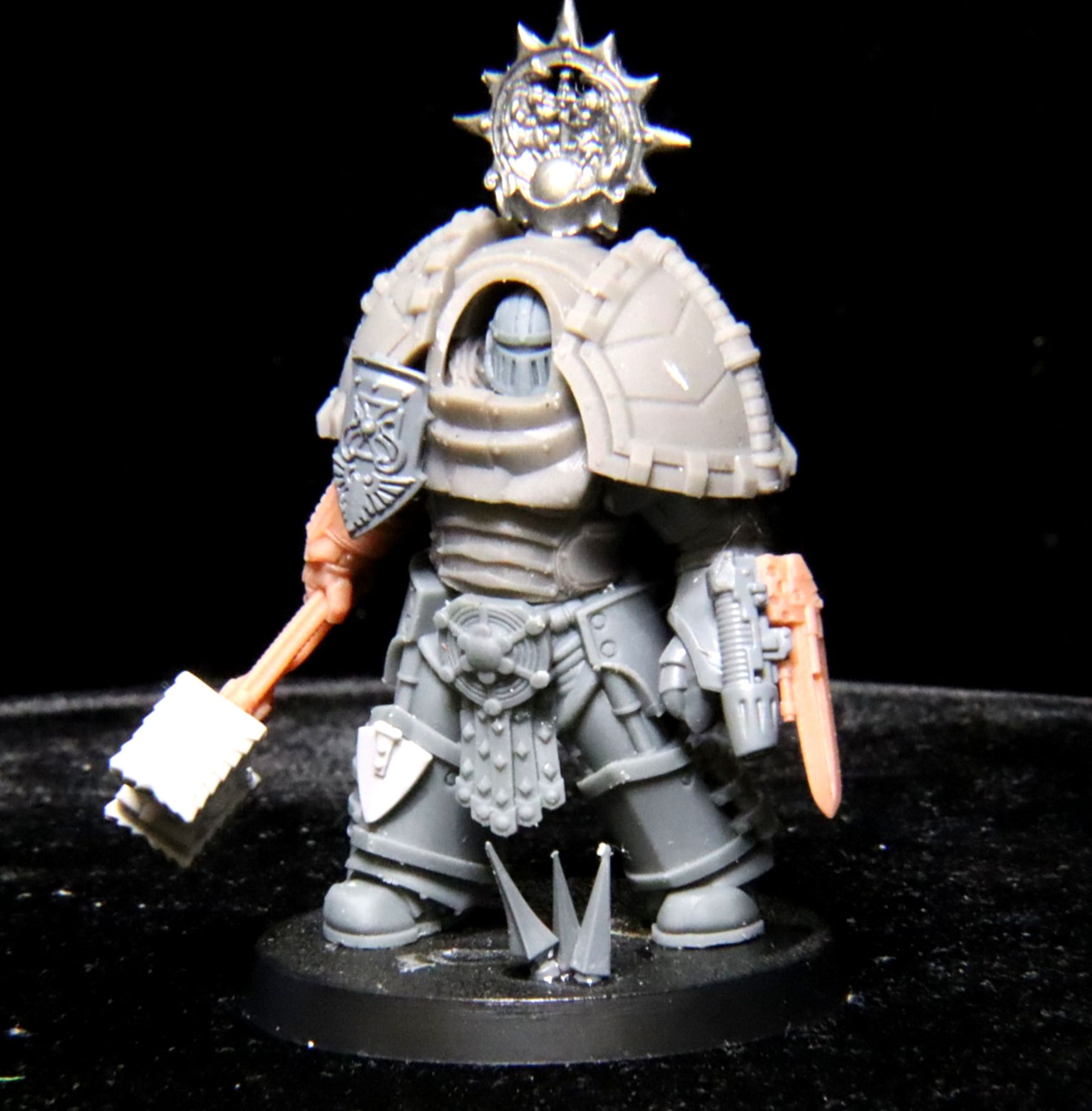 Warhound Commander in Saturnine Armor image 4