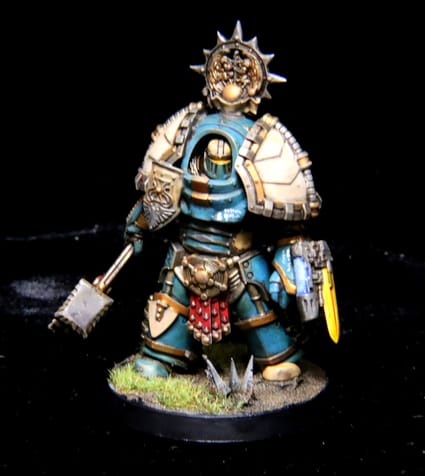 Warhound Commander in Saturnine Armor thumbnail 1